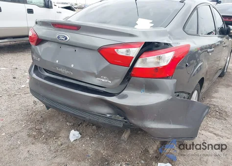 2014 Ford Focus Se z USA, uszkodzony, nr VIN 1FADP3F23EL117882